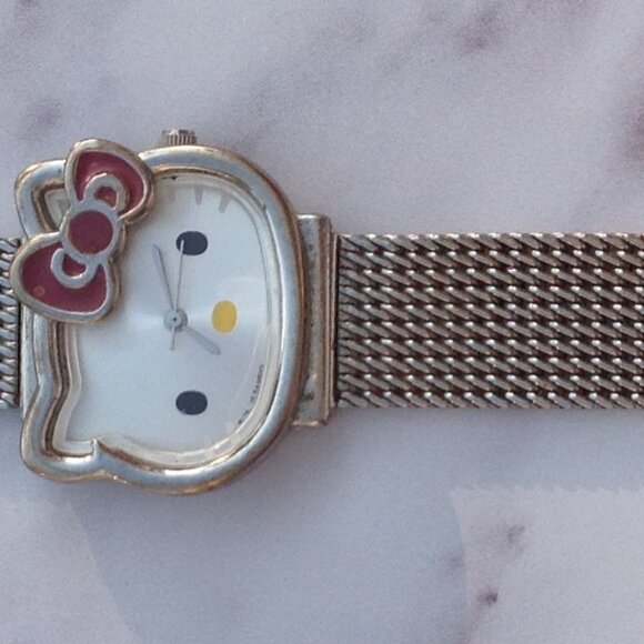 Hello Kitty Sanrio Wrist Watch Big Pink Bow Yellow Nose Silver Mesh Band - Picture 2 of 14